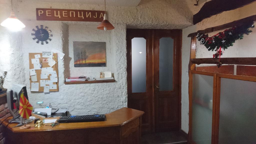 Hostel Bimbo Skopje Exteriör bild