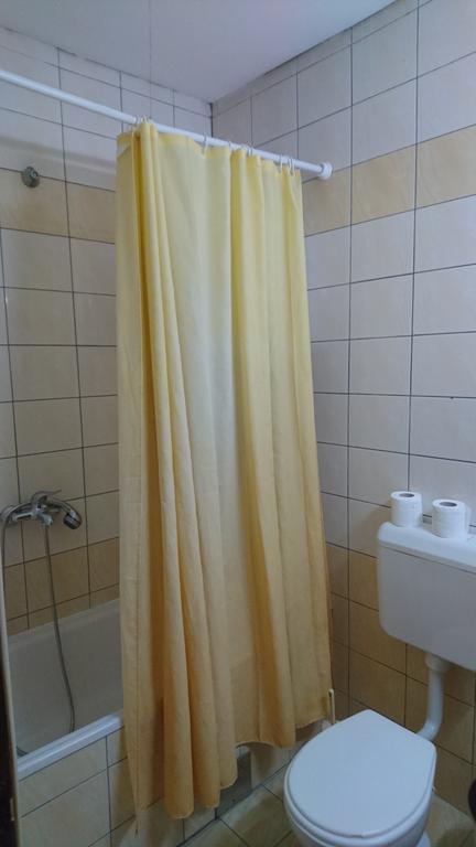 Hostel Bimbo Skopje Exteriör bild
