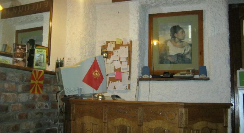 Hostel Bimbo Skopje Exteriör bild